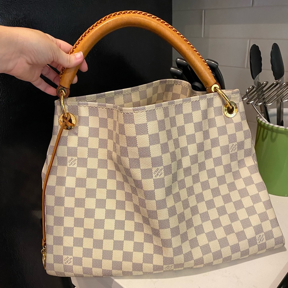 Louis Vuitton Artsy MM